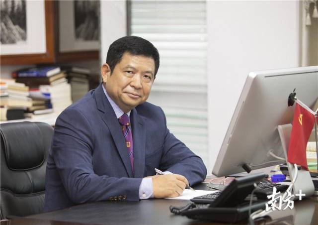 东职院党委书记朱益民